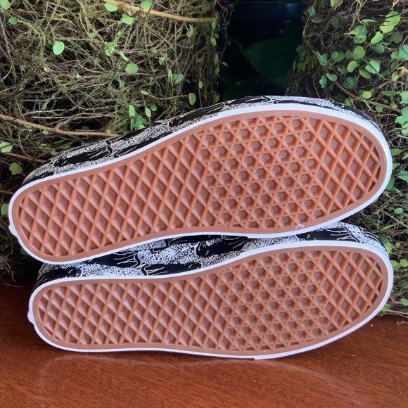 *SOLD* VANS OPENING CEREMONY EDITION - Picture 8 of 9